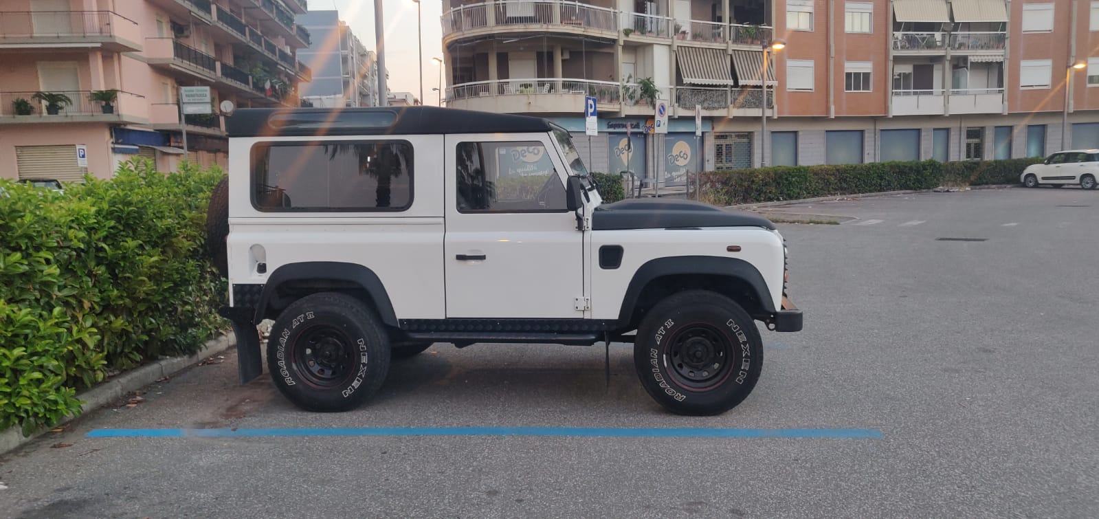 VENDUTA     Land Rover Defender 2.4 TD4