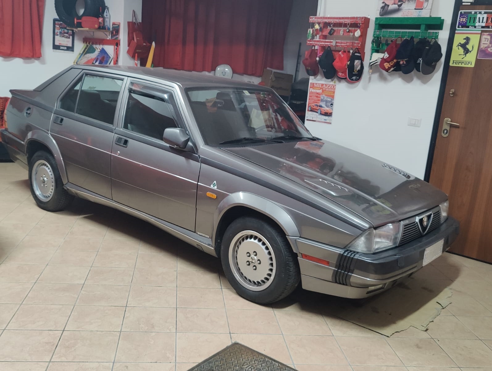 Alfa Romeo 75 1.8 turbo america.