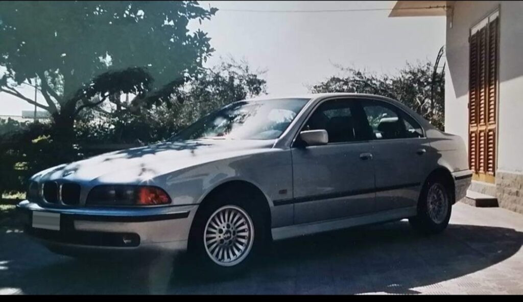 VENDUTA     BMW 520 I  ANNO 1997